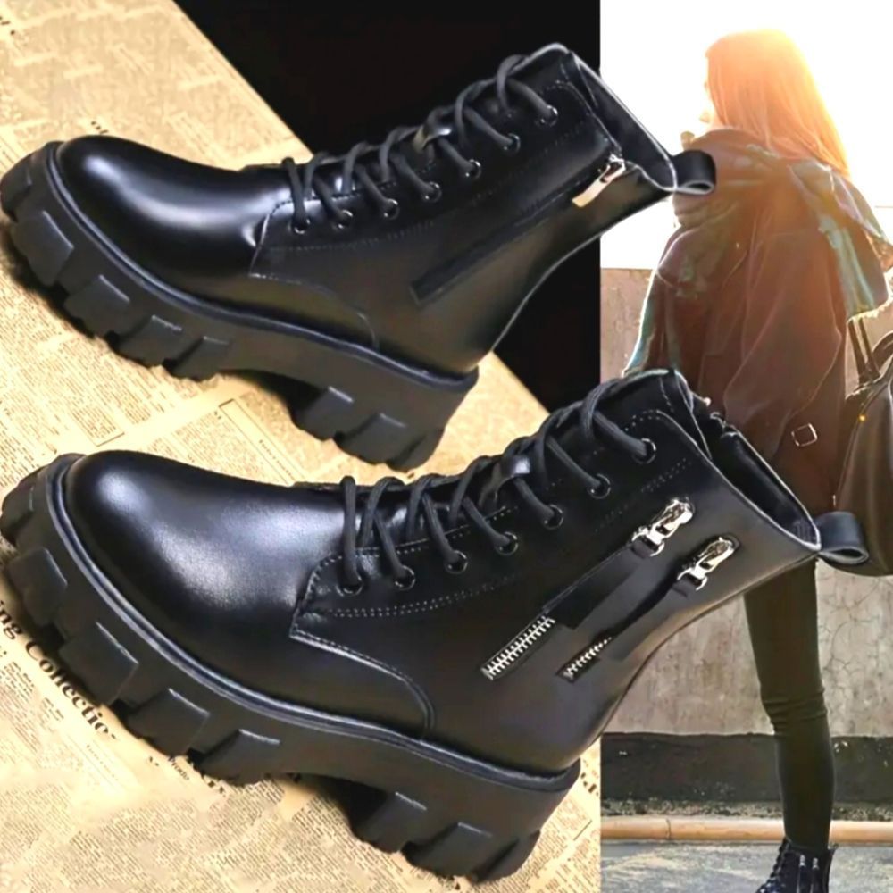 Lace-up combat boots sz 8